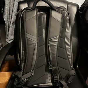LEXUS LIMITED EDITION NOMATIC BACK PACK